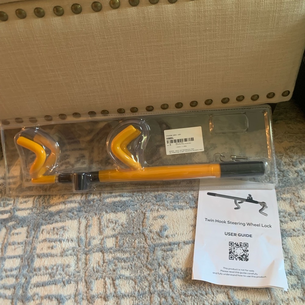 Twin Hook Steering Wheel Lock